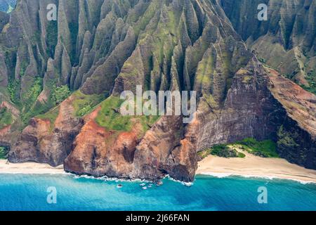 Luftaufnahme der zerkluefteten Na Pali Coast, Napali Kueste, Kauai, Hawaii, USA Stock Photo