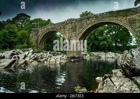 Devils Bridge, Kirkby Lonsdale which dates from the 12th or 13th century was a major crossing point of the River Lune until the early 20th century Stock Photo