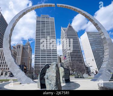 Transcending arch monument at the Philip A. Hart Plaza, downtown Detroit, Michigan, USA, with view of skyscrapers Stock Photo