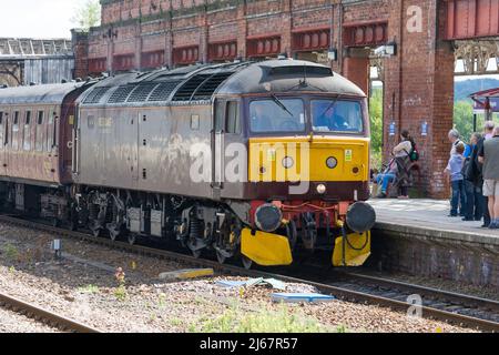 A diesel passenger train at Wakefield Stock Photo