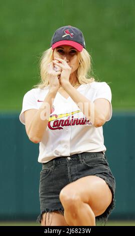 St Louis, USA. 28th Apr, 2022. Comedian Nikki Glaser winds up to throw a ceremonial first pitch before the Arizona Diamondbacks-St. Louis Cardinals baseball game at Busch Stadium in St. Louis on Thursday, April 28, 2022. Photo by Bill Greenblatt/UPI Credit: UPI/Alamy Live News Stock Photo