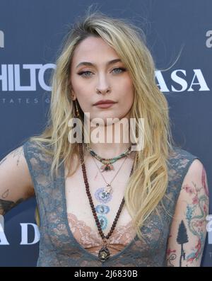 California, USA. 28th Apr, 2022. Paris Jackson arriving to Goddess group art show hosted by Casa Del Sol and the Hilton Family in Bel Air, CA on April 28, 2022 © OConnor / AFF-USA.com Credit: AFF/Alamy Live News Stock Photo