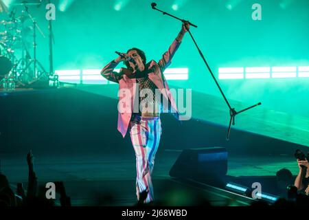 Arena di Verona, Verona, Italy, April 28, 2022, Maneskin - Damiano David   during  2022 Maneskin live at Arena di Verona - Music Concert Stock Photo