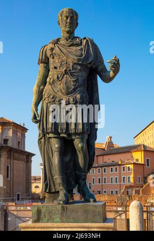 Statue of Julius Caesar, Fori Imperiali, UNESCO World Heritage Site, Rome, Lazio, Italy Stock Photo