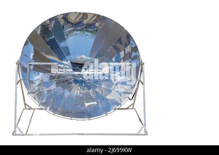 Parabolic solar cooker - Stock Image - T152/0565 - Science Photo