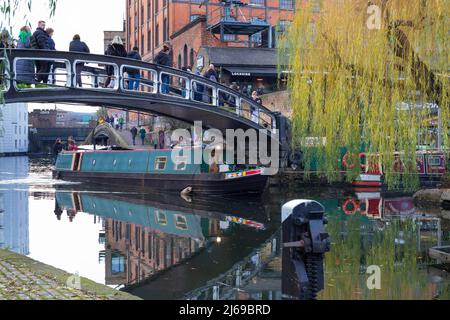 Tourists sightseeing at Camden Lock and canal, london, uk Stock Photo