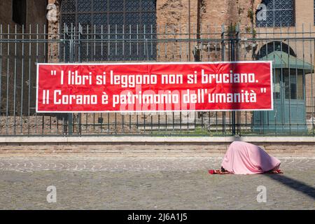 Rome, Italy. 29th Apr, 2022. April 29, 2022, Rome, Italy: A Muslim girl prays during the last days of Ramadan in Rome  (Credit Image: © Matteo Nardone/Pacific Press via ZUMA Press Wire) Credit: ZUMA Press, Inc./Alamy Live News Stock Photo