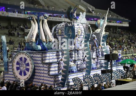 Sao Paulo, Brazil. 29th Apr, 2022. April 29, 2022, Sao Paulo, Sao Paulo, Brasil: (INT) Parade of Samba Schools Champion of the Sao Paulo Carnival Access Group. April 29, 2022, Sao Paulo, Brazil: Nene de Vila Matilde samba school during the parade of Champions of the Sao Paulo Carnival Access Group, at the Anhembi Sambadrome, in Sao Paulo, on Friday (29) (Credit Image: © Leco Viana/TheNEWS2 via ZUMA Press Wire) Credit: ZUMA Press, Inc./Alamy Live News Stock Photo