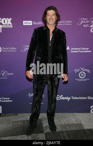 California, USA. 29th Apr, 2022. CENTURY CITY, CA - APRIL 29: Robin Thicke at the Taste for a Cure 25th Anniversary Event at The Fairmont Century Plaza Hotel in Century City, California on April 29, 2022. Credit: Faye Sadou/MediaPunch Credit: MediaPunch Inc/Alamy Live News Stock Photo