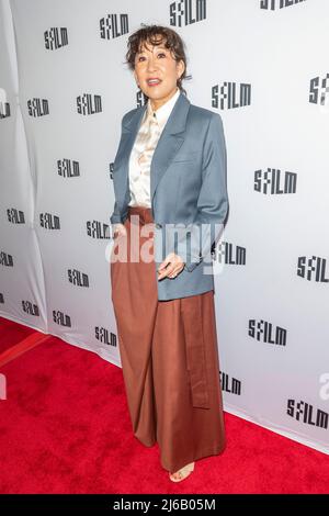 California, USA. 29th Apr, 2022. Sandra Oh attends the SFFilm Festival 'A Tribute to Michelle Yeoh' in San Francisco, California, United States on April 29, 2022. (Photo by Yichuan Cao/Sipa USA) Credit: Sipa USA/Alamy Live News Stock Photo