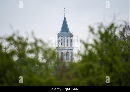 30 April 2022, Baden-Wuerttemberg, Rottweil: The chapel church in the morning light. Photo: Silas Stein/ Stock Photo