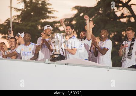 Real Madrid has been proclaimed champion of the League this Saturday after defeating Real Club Deportivo Espanyol by four goals to nil. The goals from Rodrygo, twice, Marco Asensio and Karim Benzema were enough to defeat the parakeet team and achieve the long-awaited domestic trophy. This is league number 35 in the history of the white team. Thus, the madridista team wins the fourth league title of the last decade and the second title of the year, which joins the Spanish Super Cup won in Arabia and which could be accompanied by the Champions League if it is able to come back next Wednesday to Stock Photo