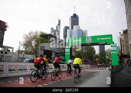 01 May 2022, Hessen, Frankfurt/Main: Cycling: amateur cyclists race on the road at the ·KODA Velotour, an everyman race before the UCI WorldTour race Eschborn - Frankfurt. Photo: Sebastian Gollnow/dpa Stock Photo