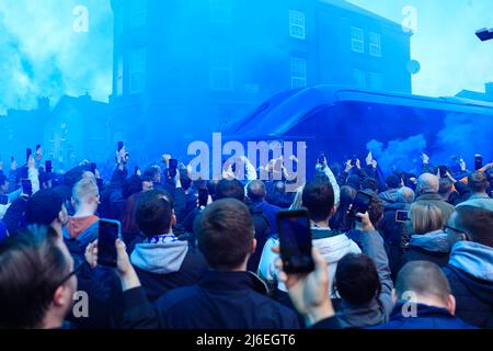 The Everton team bus arrives as fans let off blue flares in Liverpool, United Kingdom on 5/1/2022. (Photo by Conor Molloy/News Images/Sipa USA) Stock Photo