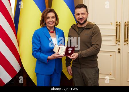 Kyiv, Ukraine. 01st May, 2022. Ukrainian President Volodymyr Zelenskyy meets with Nancy Pelosi, Speaker of the U.S. House of Representatives, during her visit to the Ukrainian capital of Kyiv, Ukraine, on May 1, 2022. Photo via Ukrainian Presidential Press Office/UPI Credit: UPI/Alamy Live News Stock Photo