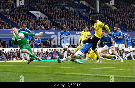 Jordan Pickford Of Everton Saves From Mohamed Salah Of Liverpool During Jordan Pickford Of Everton Saves From Mohamed Salah Of Liverpool During