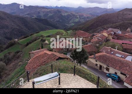 General aerial view of the town of Cahecho, in Liebana, Cantabria. Stock Photo