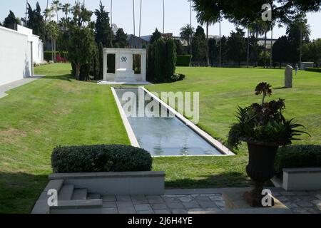 Grave of Douglas Fairbanks - Hollywood Forever Cemetery Stock Photo - Alamy