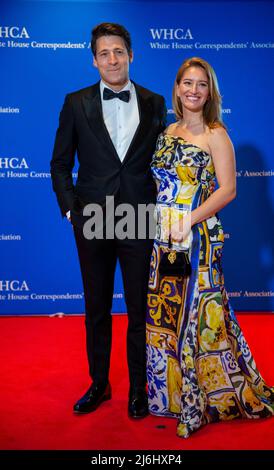 Tony Dokoupil and Katy Tur arrives for the 2022 White House Correspondents Association Annual Dinner at the Washington Hilton Hotel on Saturday, April 30, 2022. This is the first time since 2019 that the WHCA has held its annual dinner due to the COVID-19 pandemic. Photo by Rod Lamkey/CNP/ABACAPRESS.COM Stock Photo