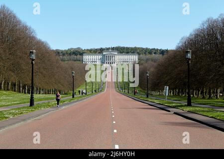 Prince of Wales avenue leading up to Northern Ireland Parliament Buildings in the Stormont estate, East Belfast, Northern Ireland, 20th April 2022. Stock Photo