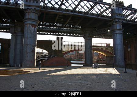 CASTLEFIELDS. MANCHESTER. ENGLAND. 01-02-15. The Castlefields canal basin in the city centre. Stock Photo