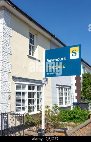For sale sign, Cottage Grove, Surbiton, Royal Borough of Kingston upon Thames, Greater London, England, United Kingdom Stock Photo
