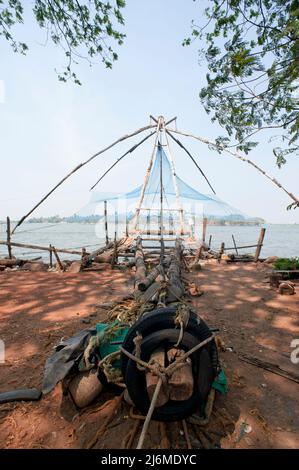 Chinese Fishing Nets in Kochi state Kerala India 02 04 2010 Stock Photo