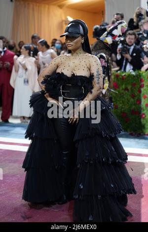 Nicki Minaj in Burberry - Costume Institute Benefit - 1