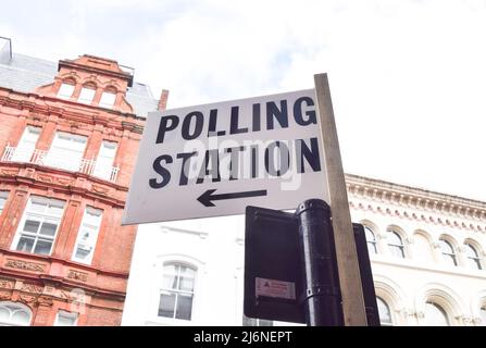 London, UK. 2nd May 2022. A Polling Station sign in London's West End ahead of the local elections, which will be held on 5th May.