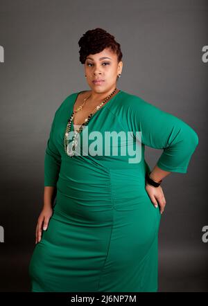 green emerald velvet dress Bysonglezai Plus Size 3XL 4XL Long Dress Women Deep V-Neck Solid Elegant  High Waist Women's Party Fat Girl A-line Maxi Dresses XXL Green :  Amazon.de: Fashion