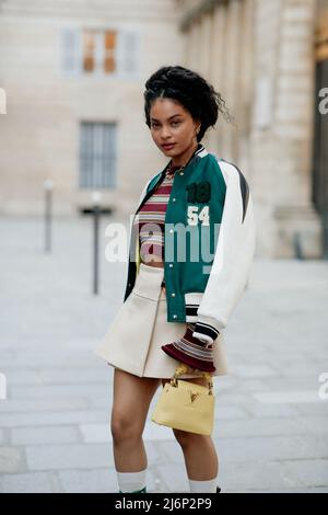 Street style, arriving at Louis Vuitton Fall-Winter 2022-2023 show, held at  Musee d Orsay, Paris, France, on March 7th, 2022. Photo by Marie-Paola  Bertrand-Hillion/ABACAPRESS.COM Stock Photo - Alamy