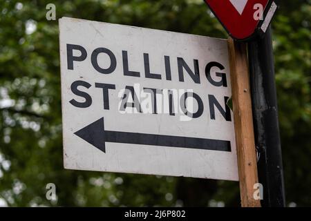 3 May 2022: Polling station sign in Westminster, London, UK Stock Photo