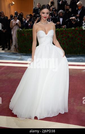 Miranda Kerr attends The 2022 Met Gala Celebrating 'In America: An  Anthology of Fashion' at The