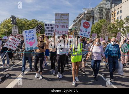 WASHINGTON, D.C. – October 2, 2021: Demonstrators rally in Washington, D.C. during the 2021 Women’s March. Stock Photo