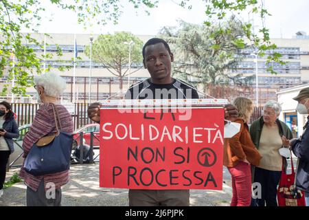 May 3, 2022, Rome, Italy: Sit-in of solidarity with Andrea Costa organized by the volunteers of Baobab Experience association  (Credit Image: © Matteo Nardone/Pacific Press via ZUMA Press Wire) Stock Photo