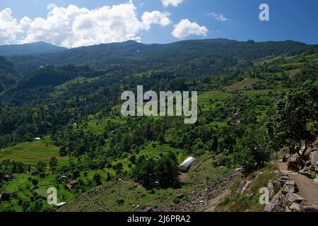 Valley views of the Tatopani area during trekking around Annapurna (Annapurna Circuit), Himalaya, Nepal Stock Photo
