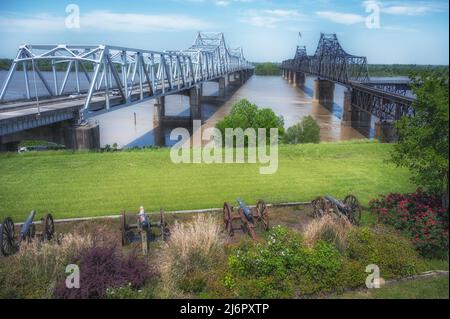 Mississippi River bridge at Vicksburg, Mississippi, USA Stock Photo