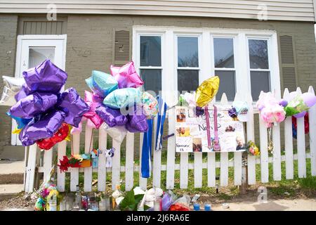 Memorial outside the home of 13 year old Shanaria Wilson, shot to death on April 24, 2022, Milwaukee, Wisconsin. Stock Photo