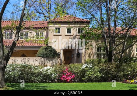 New two-story, tan brown and terra cotta orange stucco home in Tucson,  Arizona, USA with beautiful blue sky and landscaping Stock Photo - Alamy