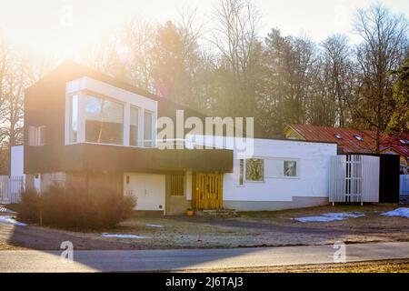 Villa Skeppet, a home designed by Alvar Aalto in 1969-70 for Christine and Göran Schildt. View from street on a sunny morning. Raseborg, Finland. Stock Photo