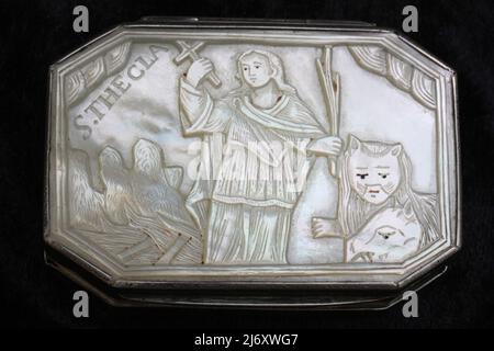 German Mother of Pearl Snuff Box