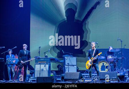Leeds, 4th May 2022. Singer, guitarist and former Smiths member Johnny Marr playing live at Leeds Arena. Picture: Ernesto Rogata, Alamy Live News Stock Photo