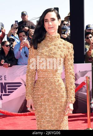 Jennifer Connelly Wows in Edgy Look for Rare Red Carpet Event