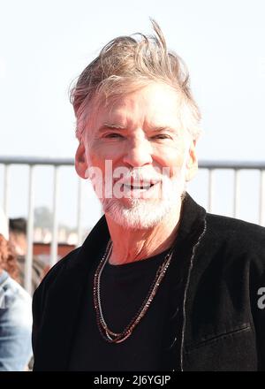 Kenny Loggins walking on the red carpet at the global premiere of 'Top Gun: Maverick' on the USS Midway in San Diego, CA on May 4, 2022. (Photo By Scott Kirkland/Sipa USA) Stock Photo