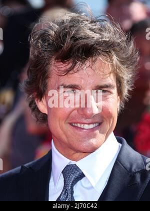 SAN DIEGO, CALIFORNIA, USA - MAY 04: American actor Tom Cruise arrives at the World Premiere Of Paramount Pictures' 'Top Gun: Maverick' held at the USS Midway Museum on May 4, 2022 in San Diego, California, United States. (Photo by Xavier Collin/Image Press Agency) Stock Photo