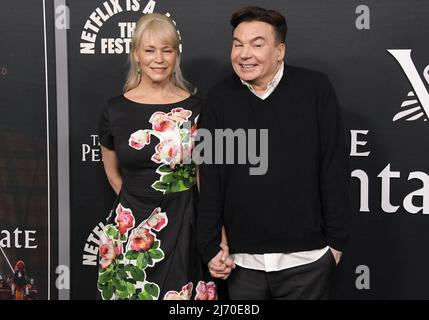 (L-R) Kelly Tisdale and Mike Myers at the Netflix’s THE PENTAVERATE