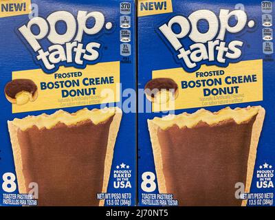 Grovetown, Ga USA - 11 13 21: Boston Creme donut Pop Tarts on a retail store shelf Stock Photo