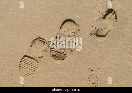 UK weather, Margate, Kent: A warm spell has started and the beach and saltwater lido at Margate are ready for visitors, with temperatures expected to reach 20c tomorrow. Sunshine, clear blue skies and calm water are already attracting people of all ages to the beach. Anna Watson/Alamy Live News Stock Photo