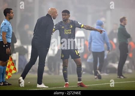 MARSEILLE - (lr) Feyenoord coach Arne Slot, Reiss Nelson of Feyenoord during the UEFA Conference League semifinal match between Olympique de Marseille and Feyenoord at Stade Velodrome on May 5, 2022 in Marseille, France. ANP MAURICE VAN STEEN Stock Photo