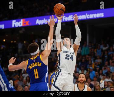 Memphis Grizzlies' Dillon Brooks (24) Shoots Over San Antonio Spurs ...